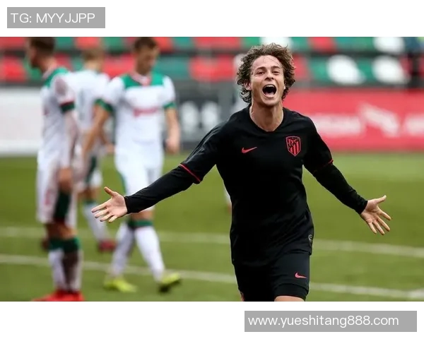 坎塞洛的足球之路：从青训新星到世界顶级边后卫的辉煌历程