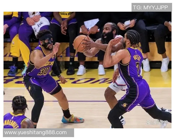 季前赛湖人对快船精彩回放全场录像分析与精彩瞬间集锦 季前赛湖人对快船精彩回放全场录像分析与精彩瞬间集锦