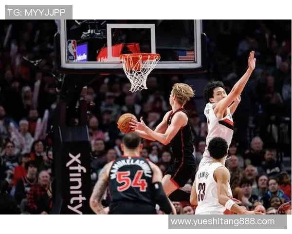 开拓者与活塞的激烈对决谁能在NBA赛场上笑到最后 开拓者与活塞的激烈对决谁能在NBA赛场上笑到最后