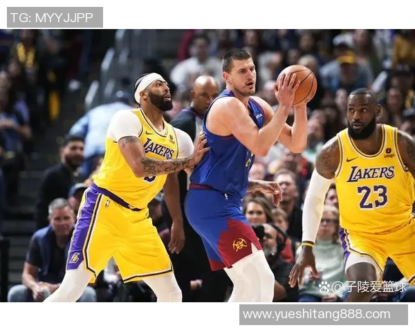 湖人与掘金激战9月21日争夺季前赛胜利的精彩对决 湖人与掘金激战9月21日争夺季前赛胜利的精彩对决