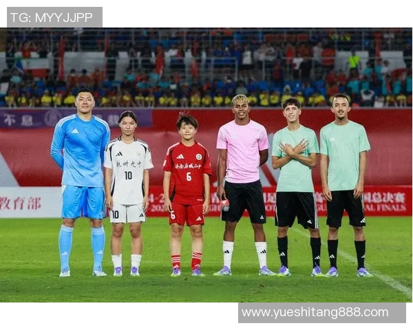 达尼洛的足球之路:从青涩小将到世界舞台的闪耀明星 达尼洛的足球之路:从青涩小将到世界舞台的闪耀明星