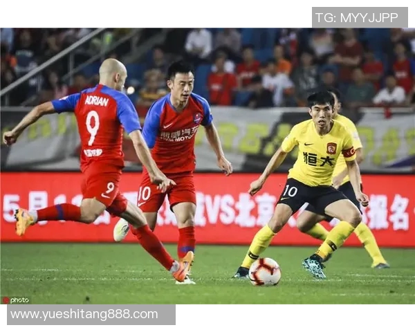 重庆与广州恒大精彩对决全场录像回放及精彩瞬间分析