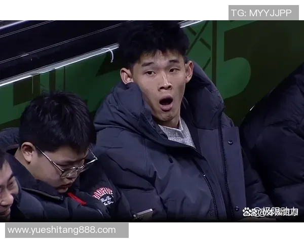 CBA赛场激战江苏同曦迎战佛山队争夺季后赛名额的关键之战